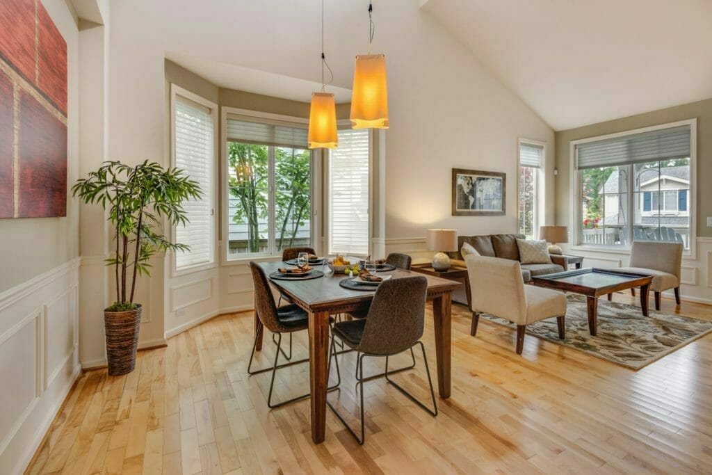 The tenant and landlord can agree on an individual notice period in the lease.
